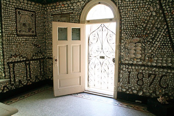 Saint Anne Shell Chapel