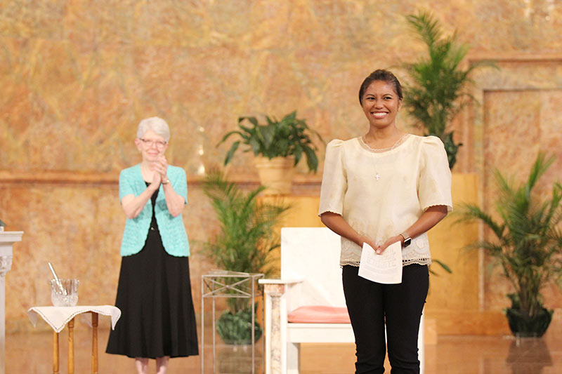 Sister Jessica Vitente enters the novitiate