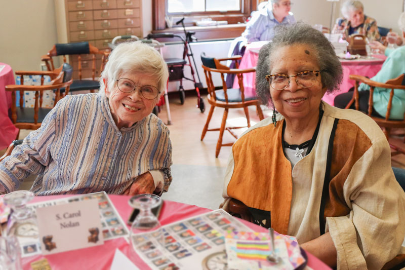Sisters celebrate 90s Party