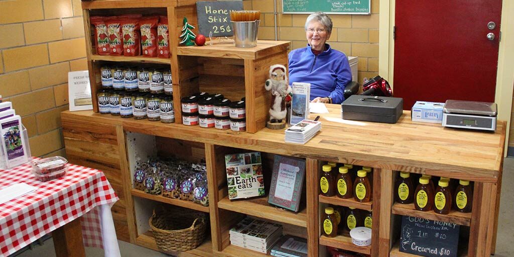 Farm-Store-shelves-feature-1024x512