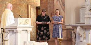 Arrianne and Tracy professing vows